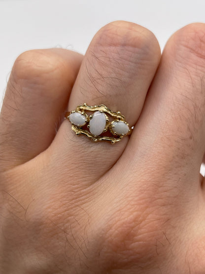 9ct gold opal ring