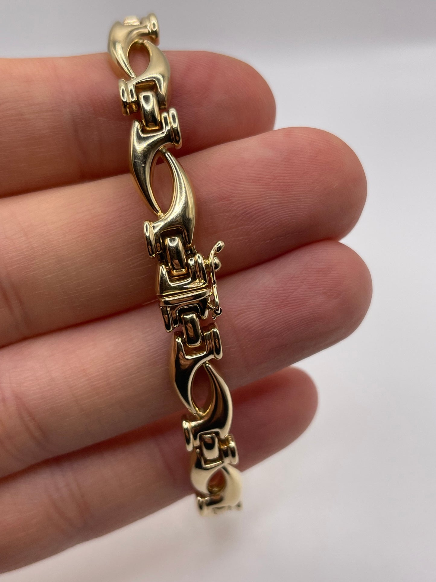 9ct gold bracelet