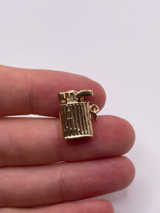 9ct gold lighter charm
