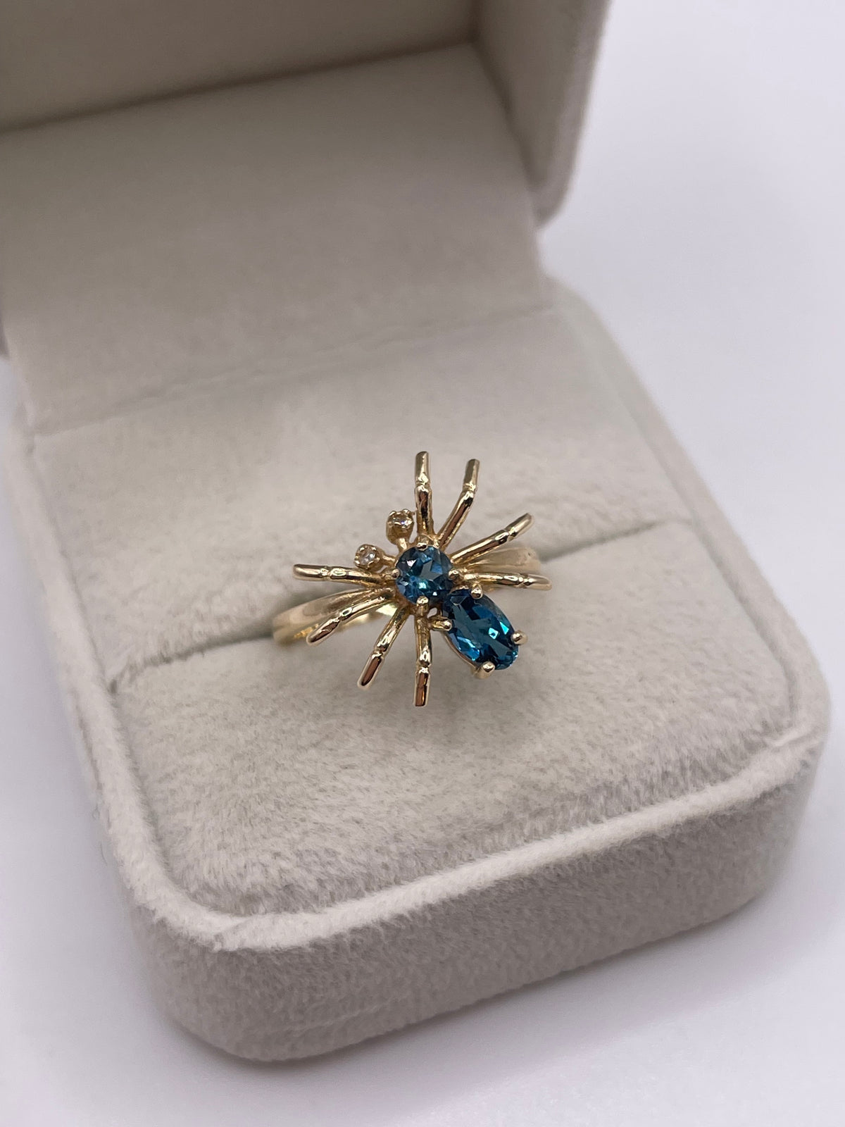 9ct gold topaz and diamond spider ring