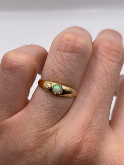 9ct gold opal gypsy ring