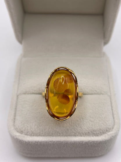 8ct gold amber ring