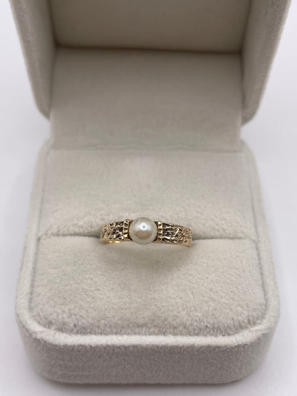 9ct gold pearl ring