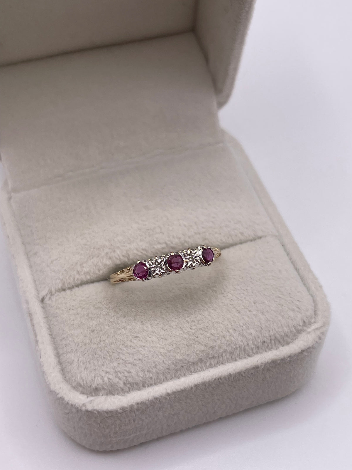 9ct gold ruby and diamond ring