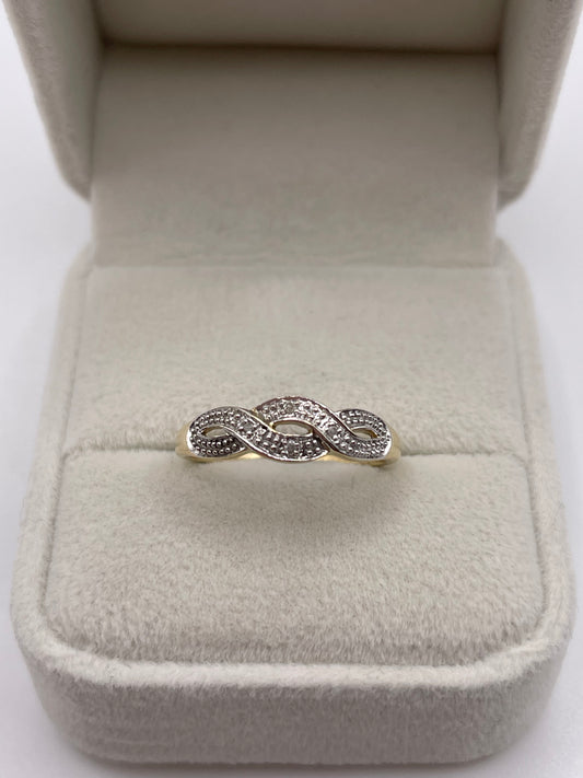 9ct gold diamond ring