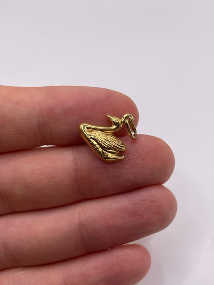 9ct gold swan charm