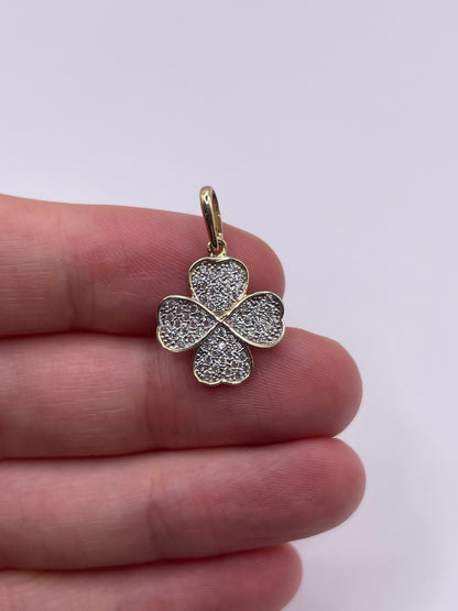 9ct gold cz 4 leaf clover pendant