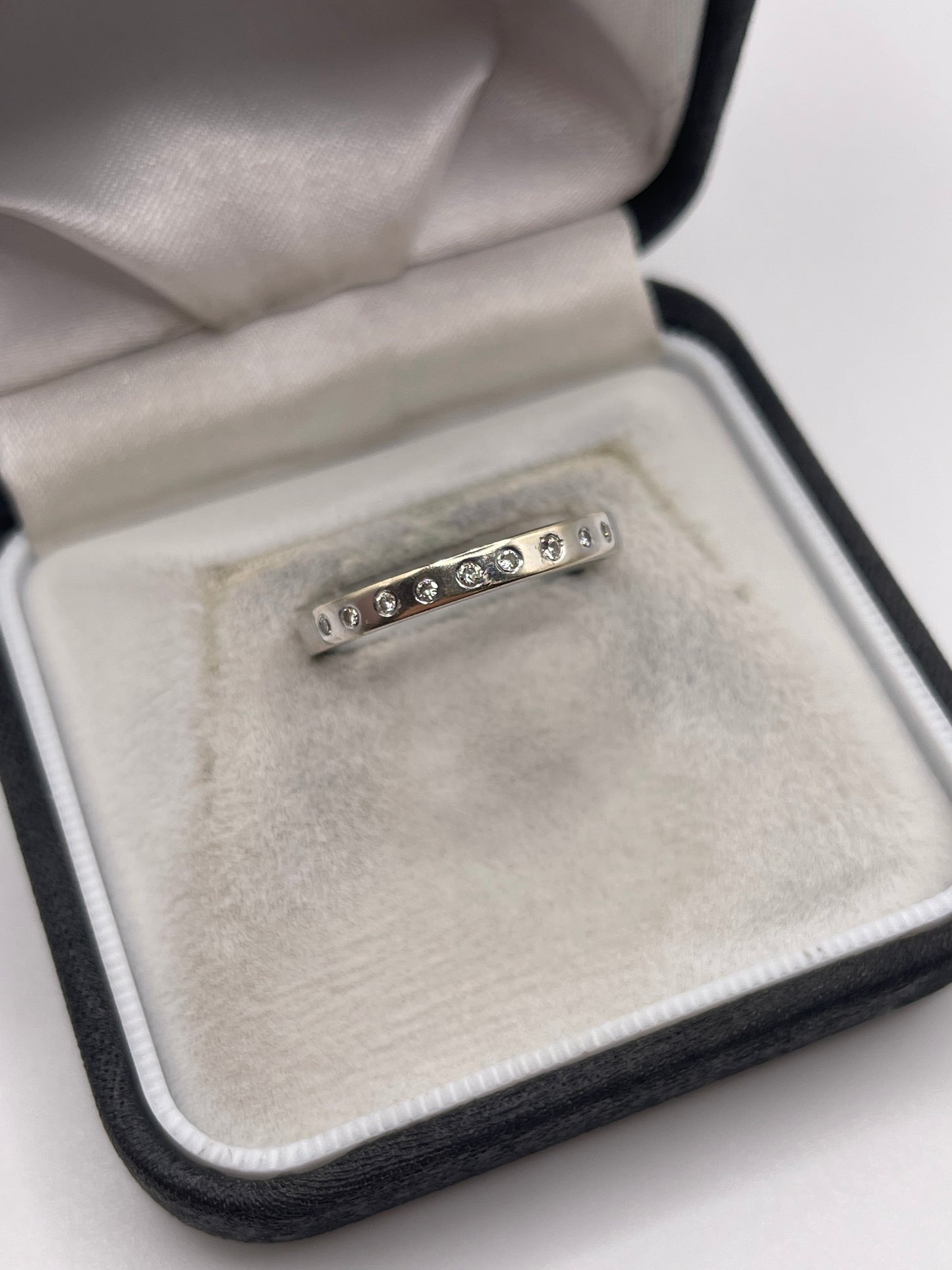 14ct white gold diamond ring