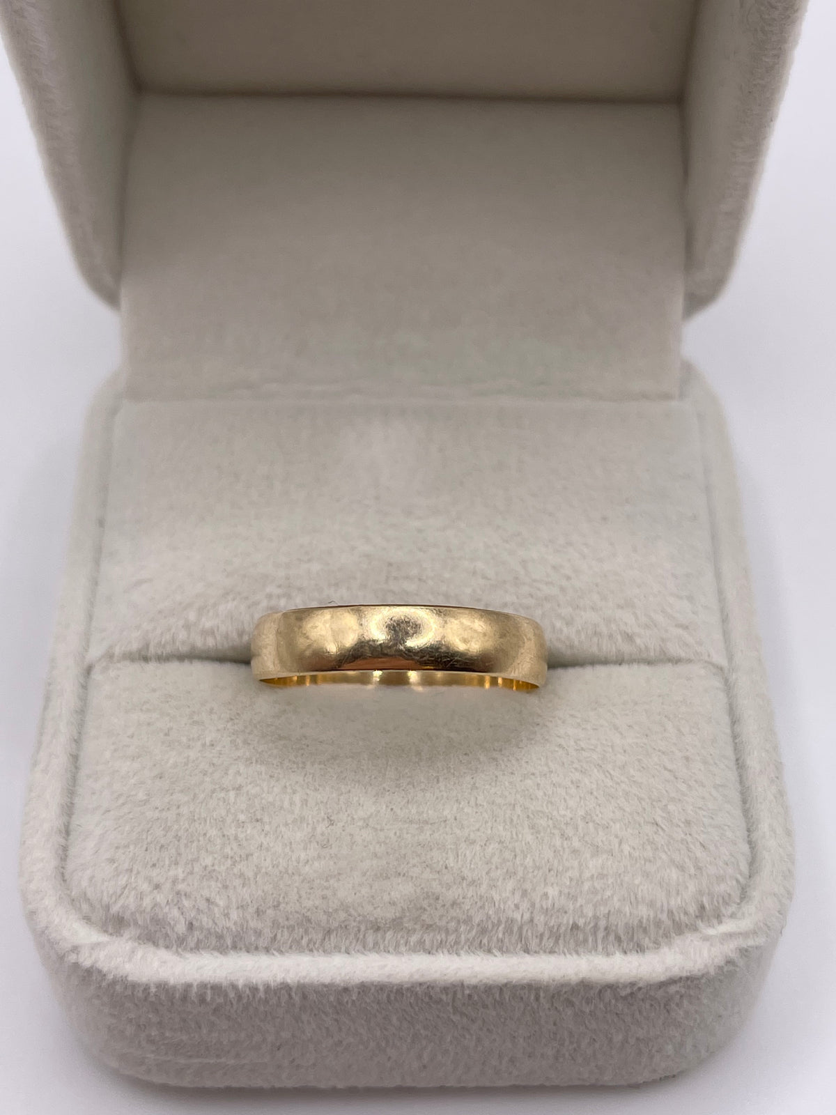 9ct gold band