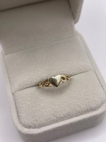 9ct gold heart ring