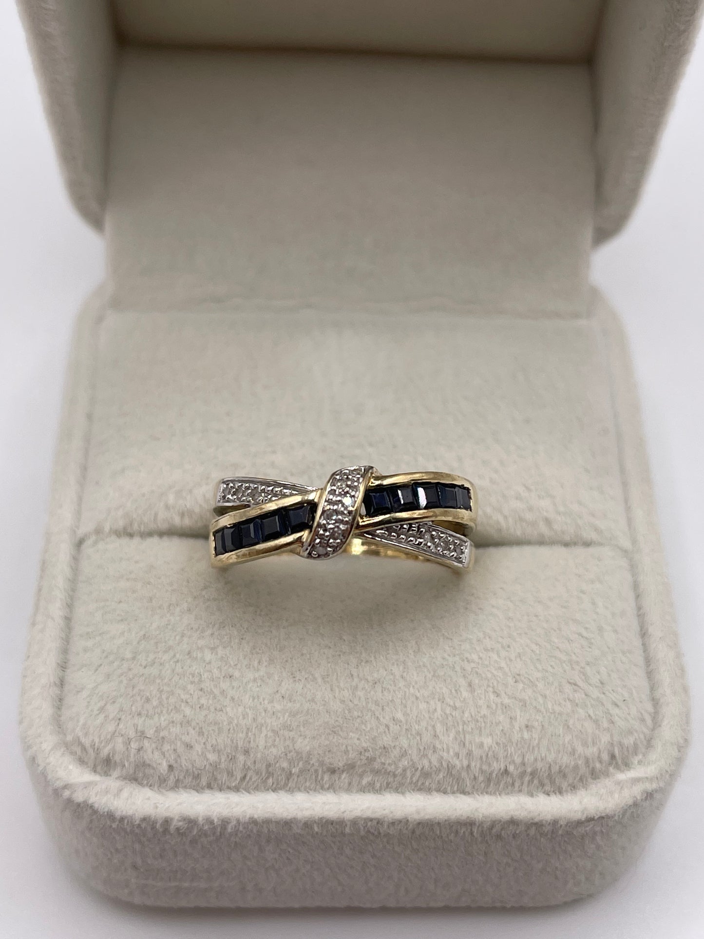 9ct gold sapphire and diamond ring