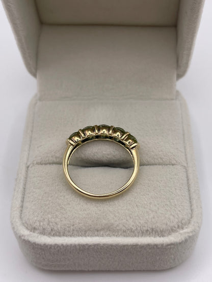 9ct gold peridot ring