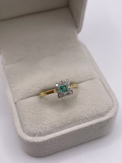 18ct gold emerald and diamond ring