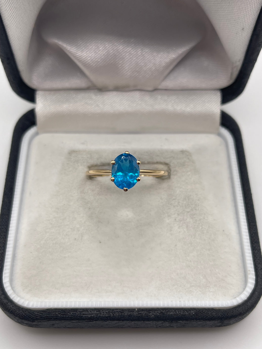 9ct gold blue apatite ring