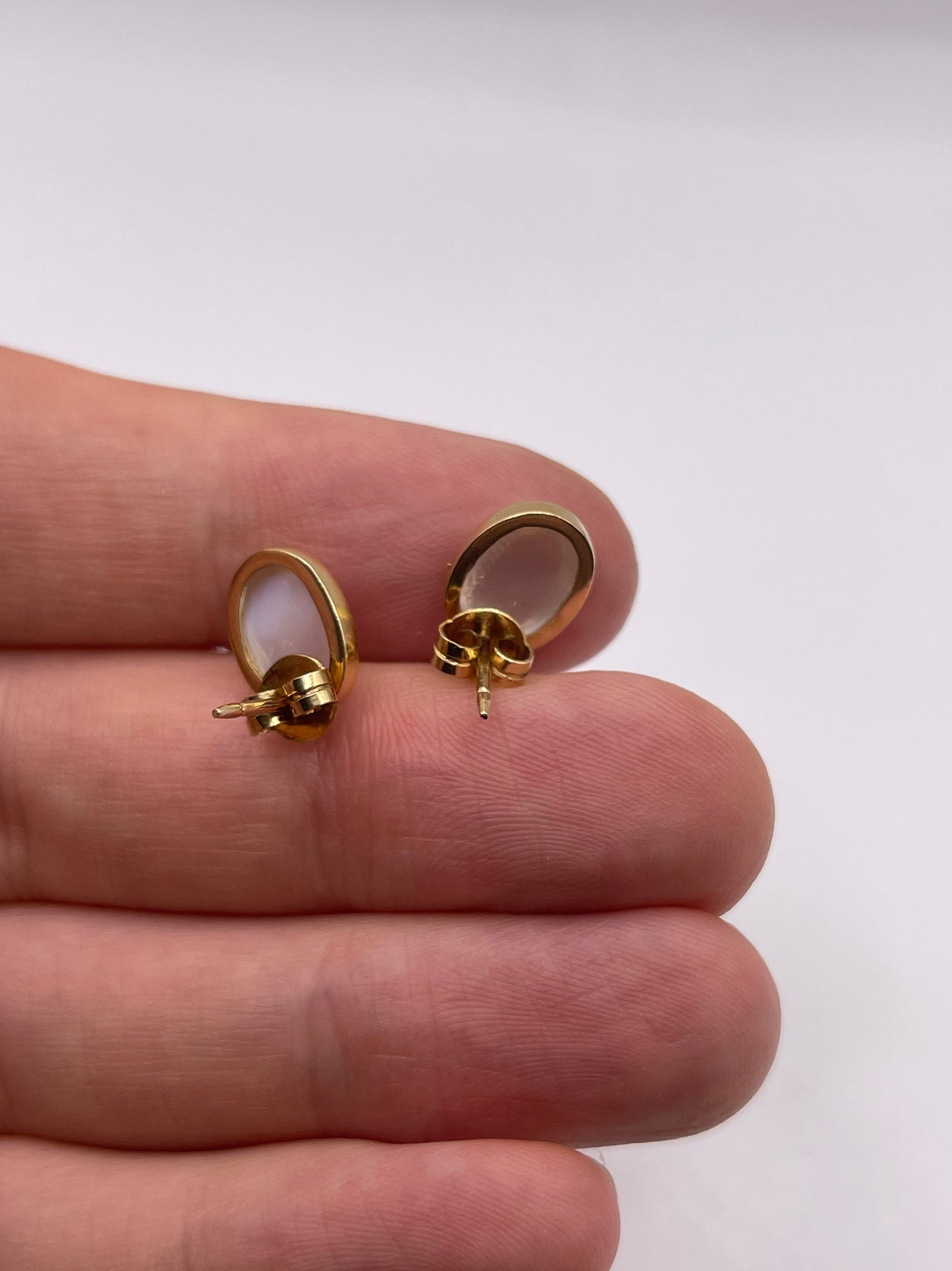 18ct gold moonstone earrings