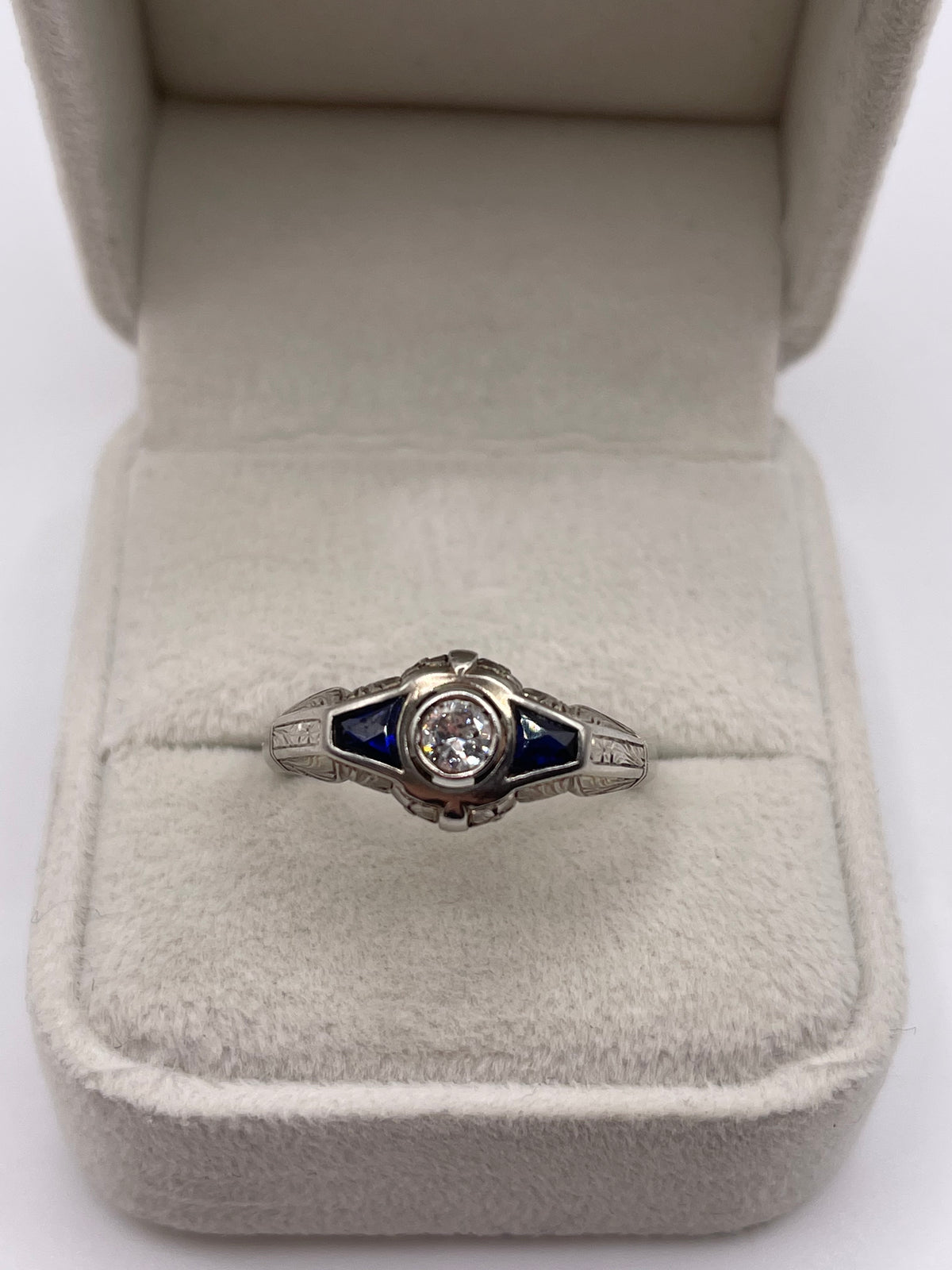 18ct white gold synthetic sapphire and diamond ring