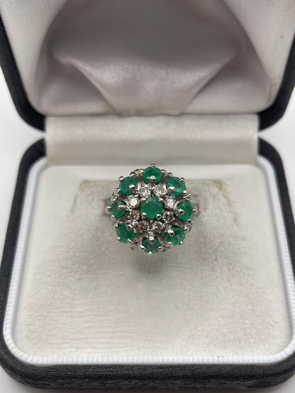 18ct white gold emerald and diamond ring