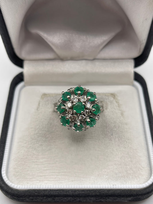 18ct white gold emerald and diamond ring