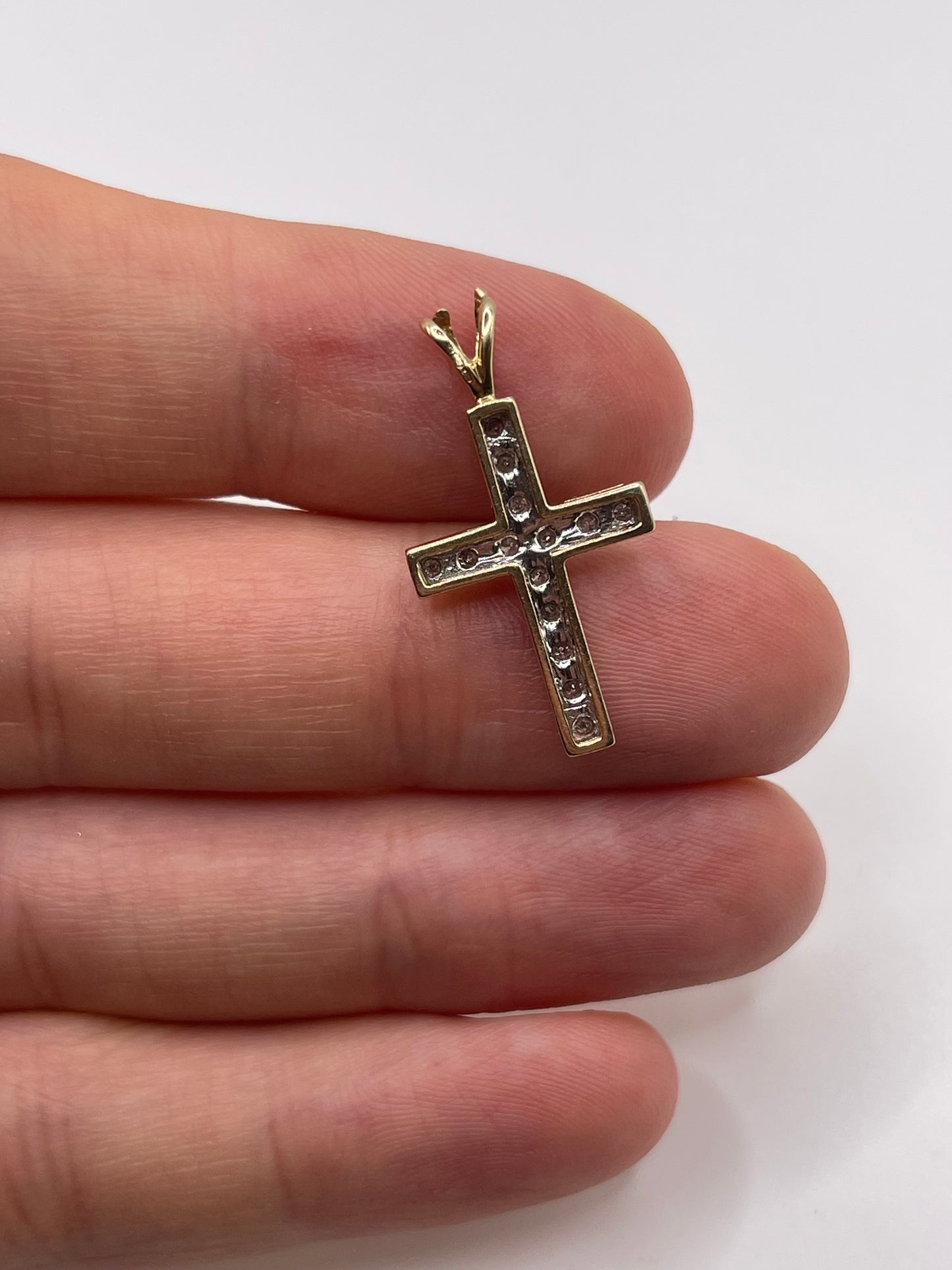 9ct gold diamond cross pendant
