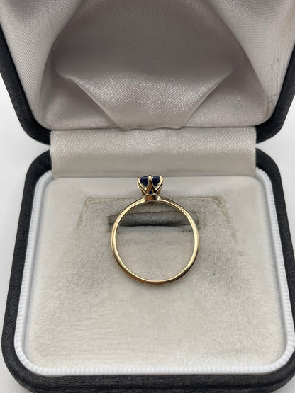 9ct gold kyanite ring
