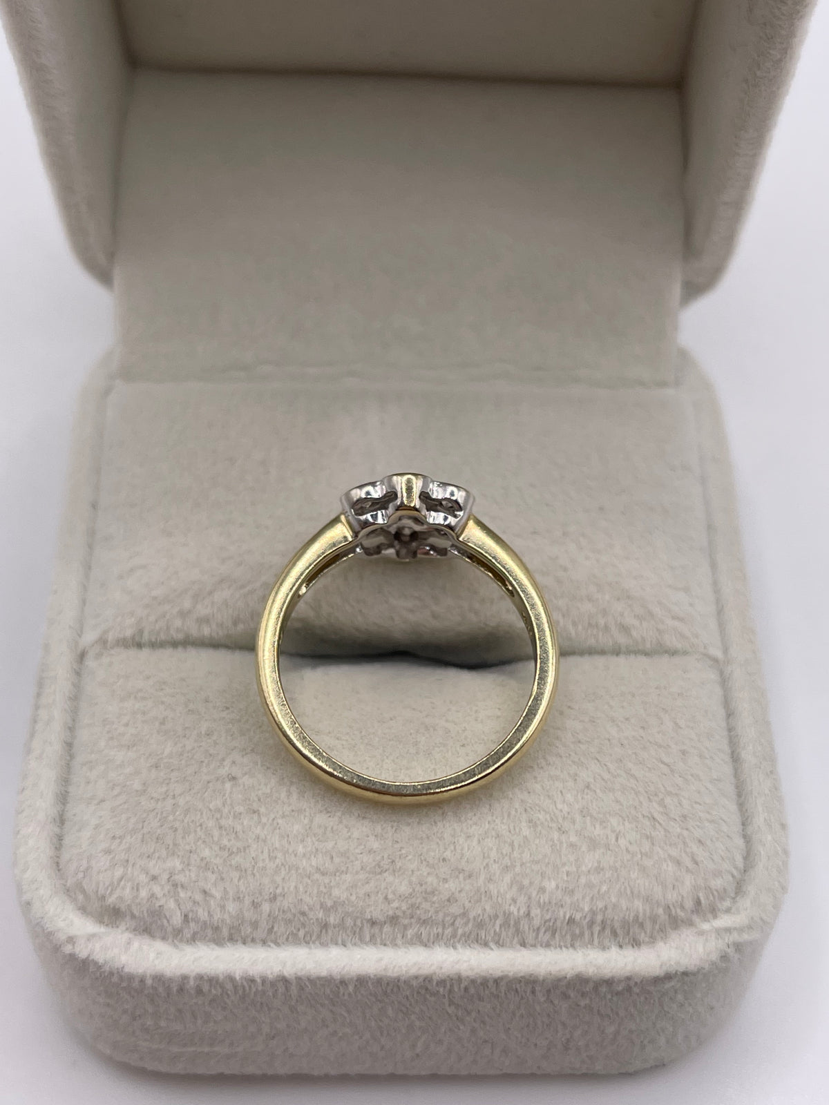 9ct gold diamond cluster ring