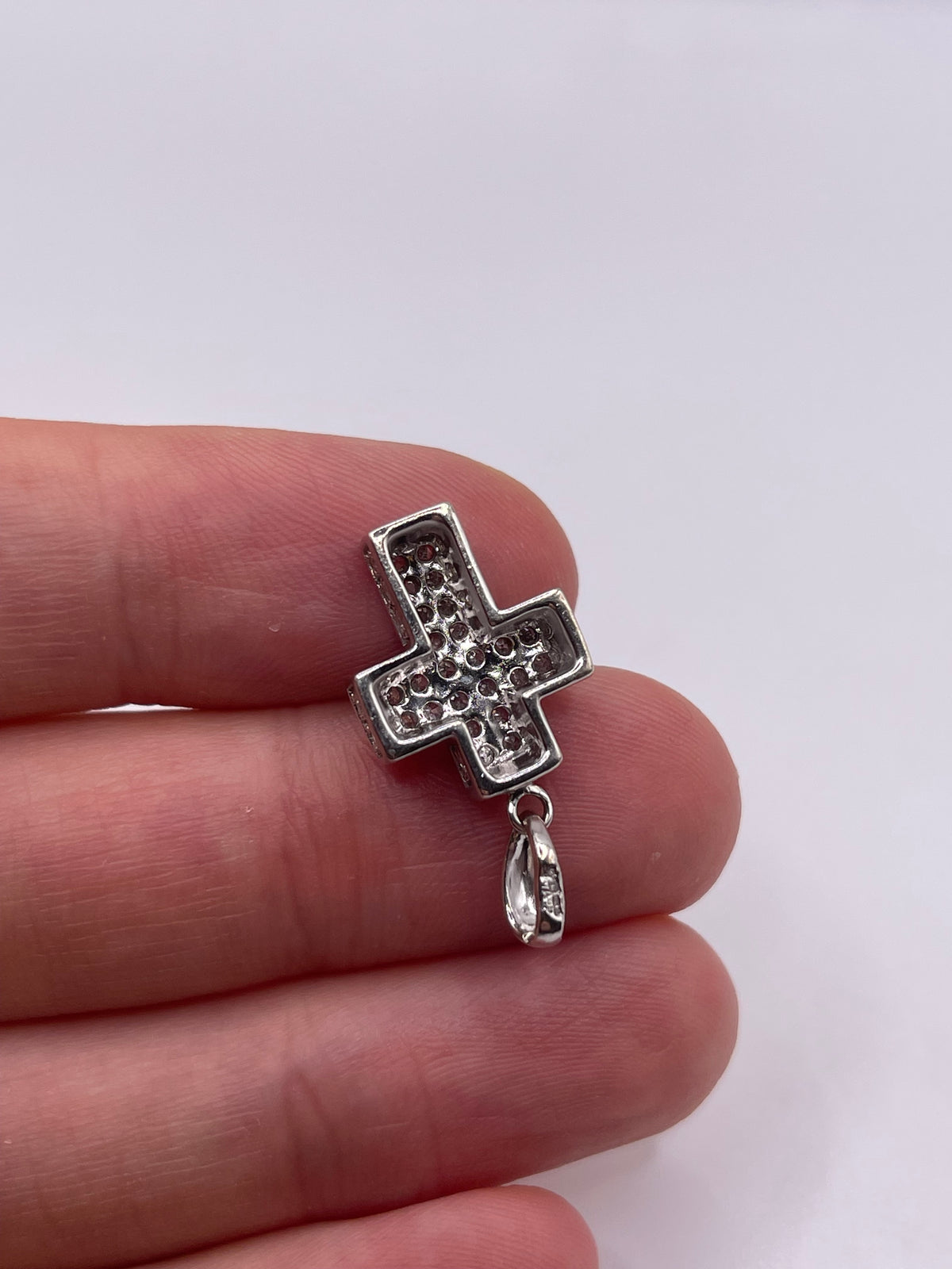 9ct white gold diamond cross pendant