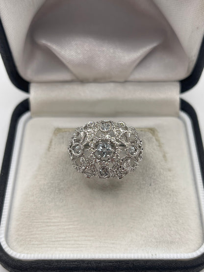 9ct white gold aquamarine and diamond ring