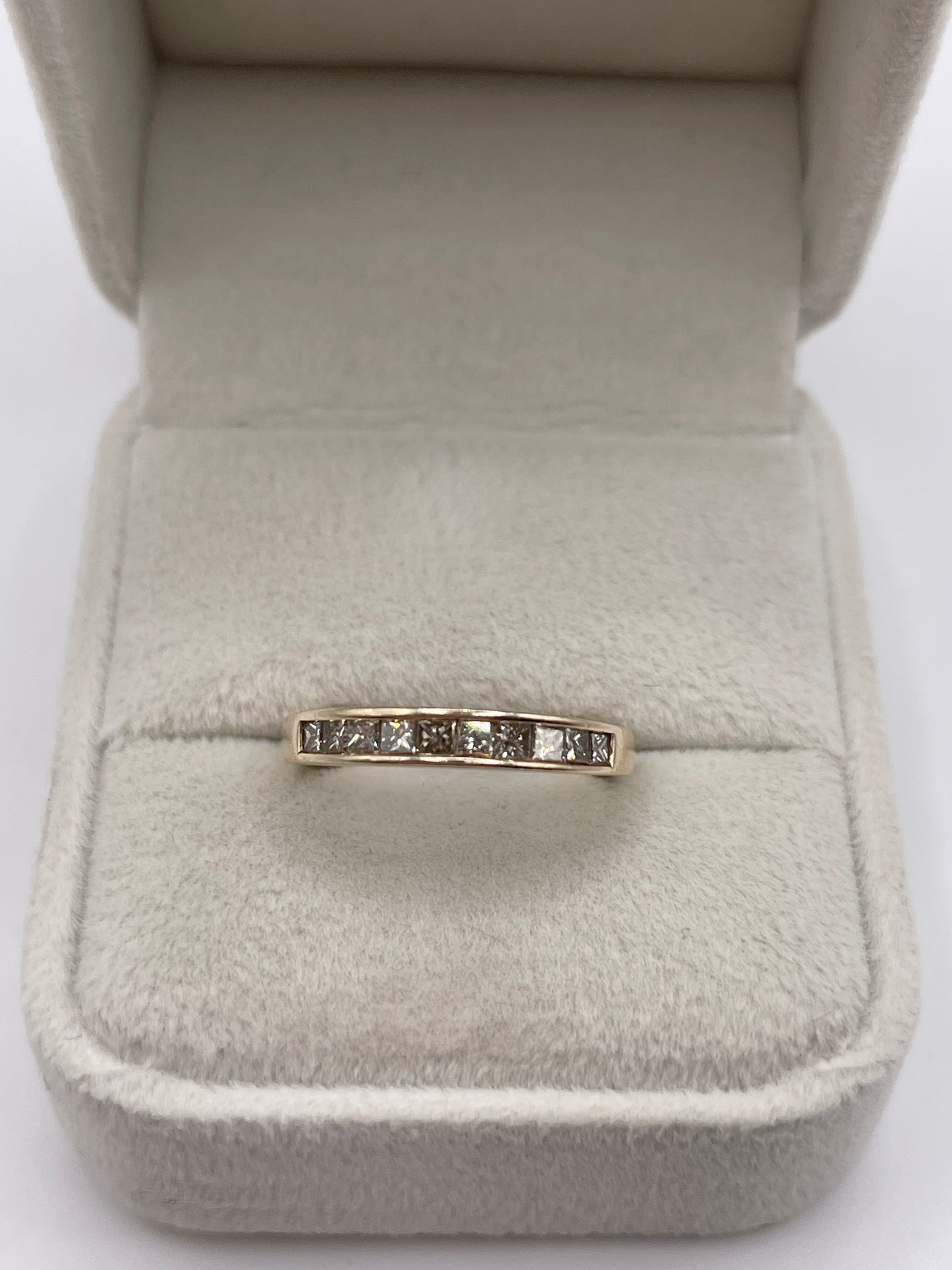 9ct gold 50 point diamond ring