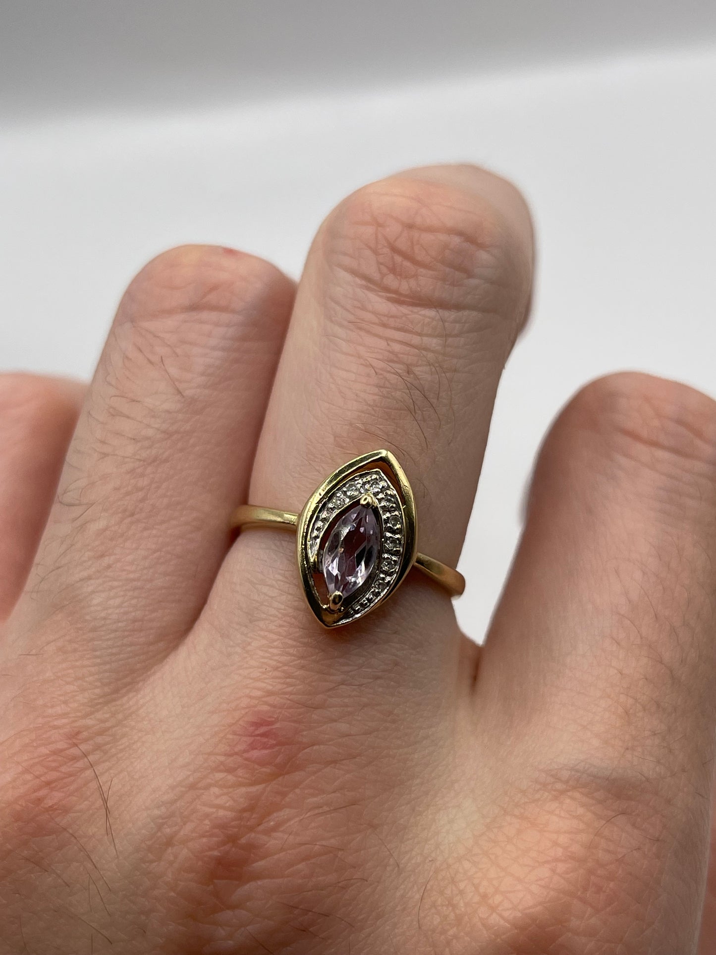 9ct gold amethyst and diamond ring