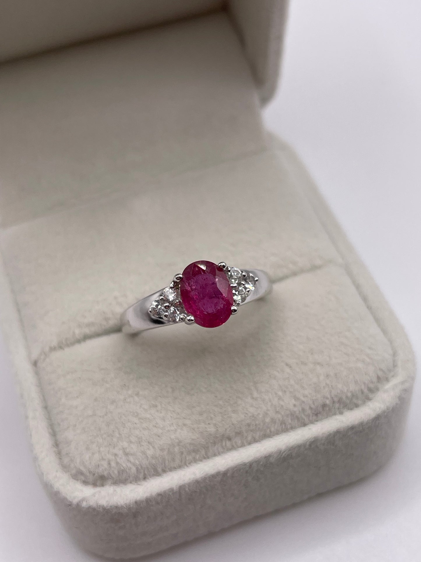 9ct white gold ruby and zircon ring