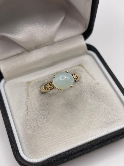 9ct gold chalcedony ring