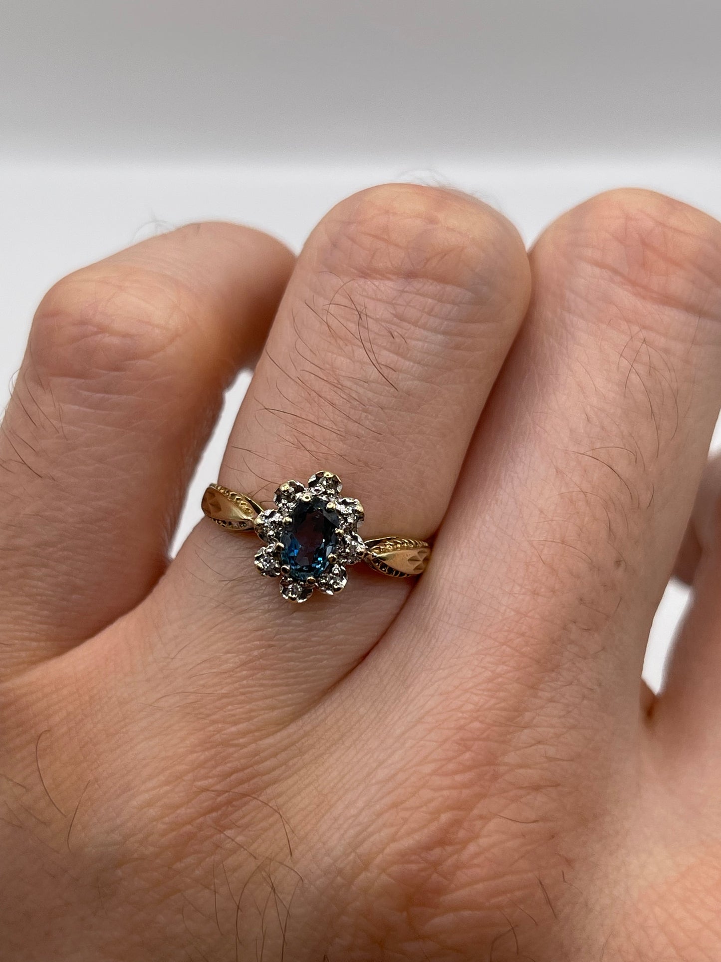 9ct gold topaz and diamond ring