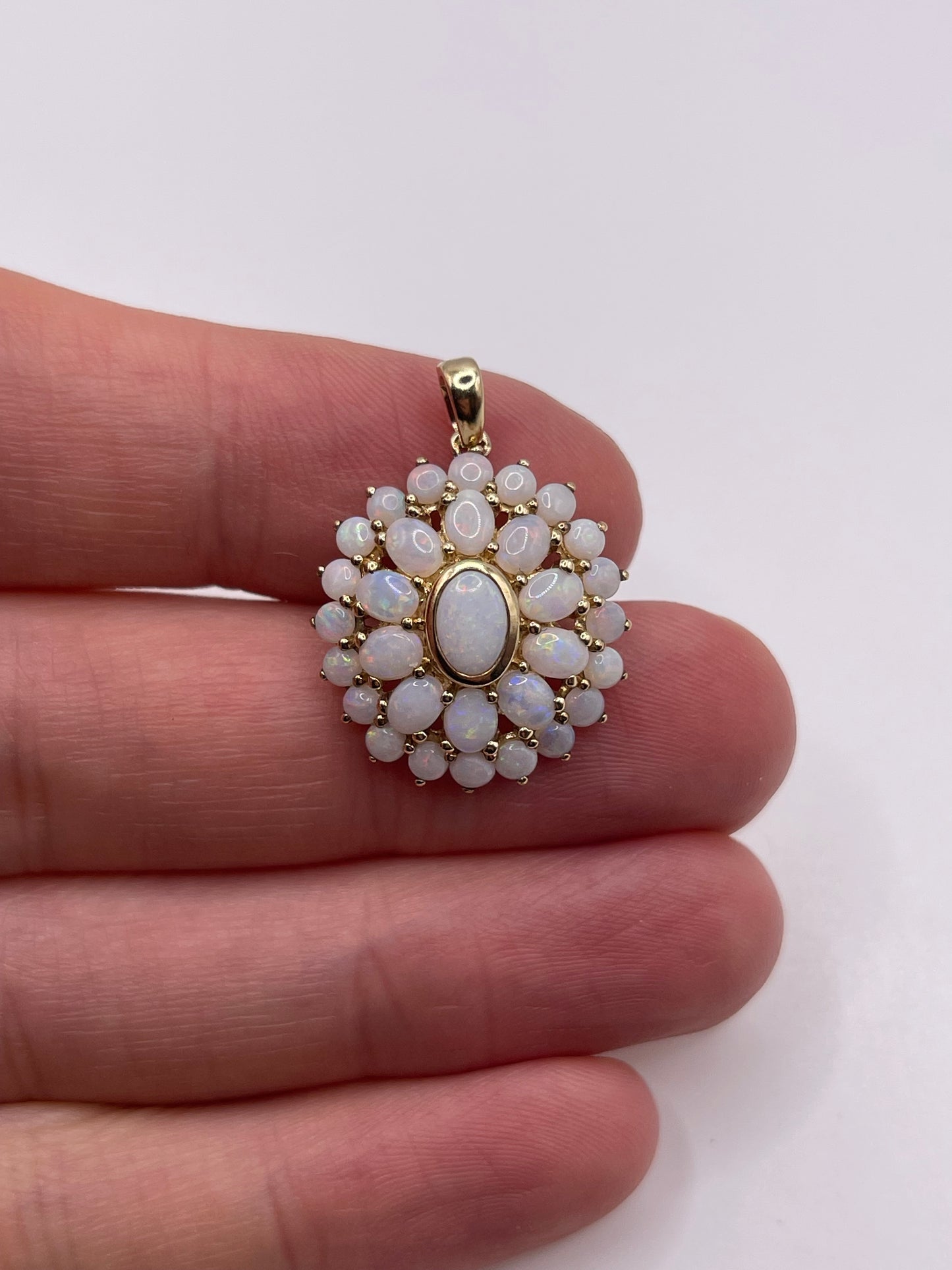 9ct gold opal cluster pendant