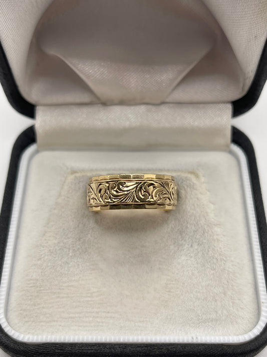9ct gold patterned band