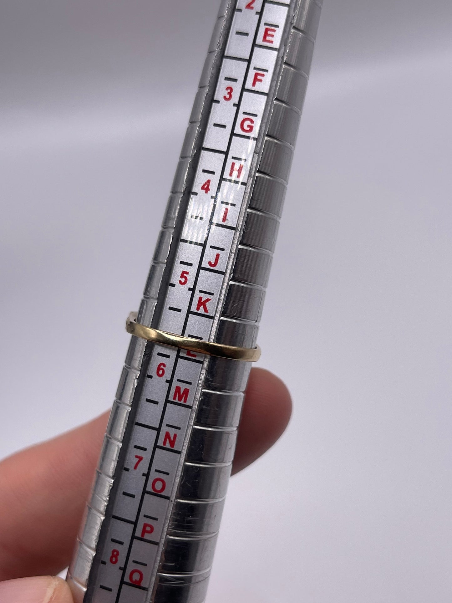 9ct gold emerald and diamond ring