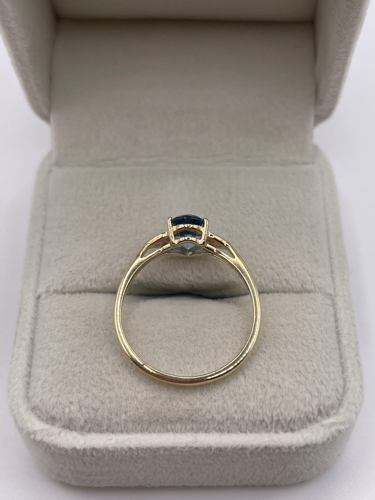 9ct gold topaz and zircon ring
