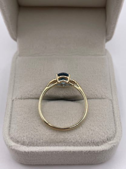 9ct gold topaz and zircon ring