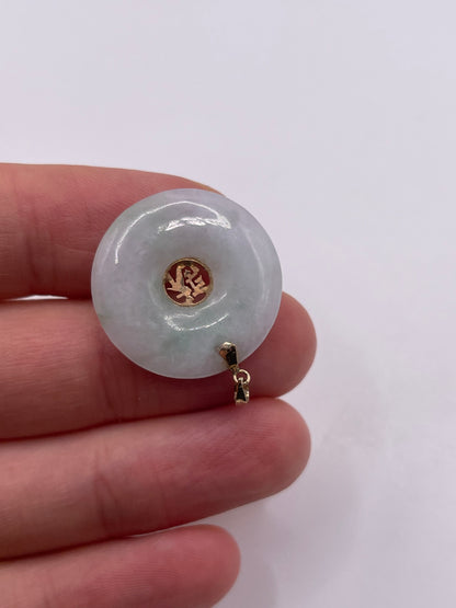 14ct gold jade pendant