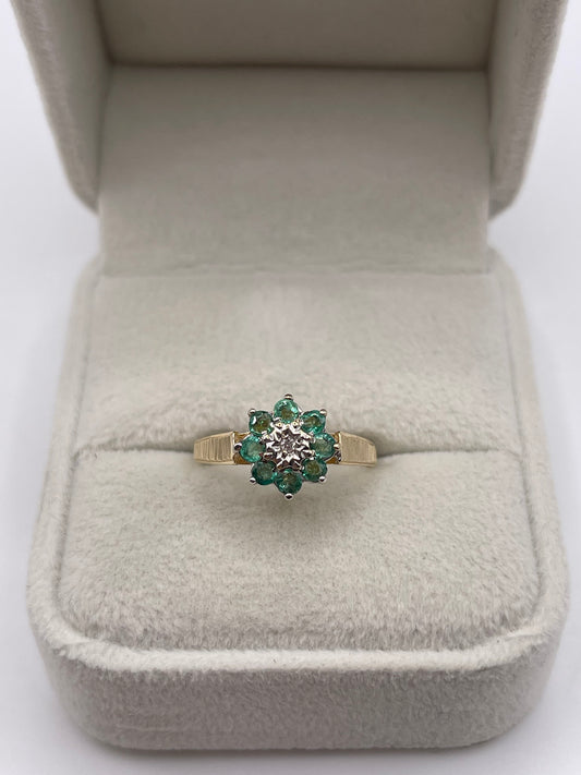9ct gold emerald and diamond ring