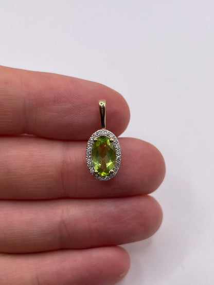 9ct gold peridot and diamond pendant