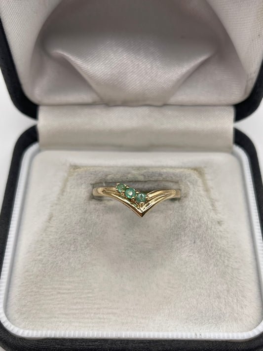 9ct gold emerald ring