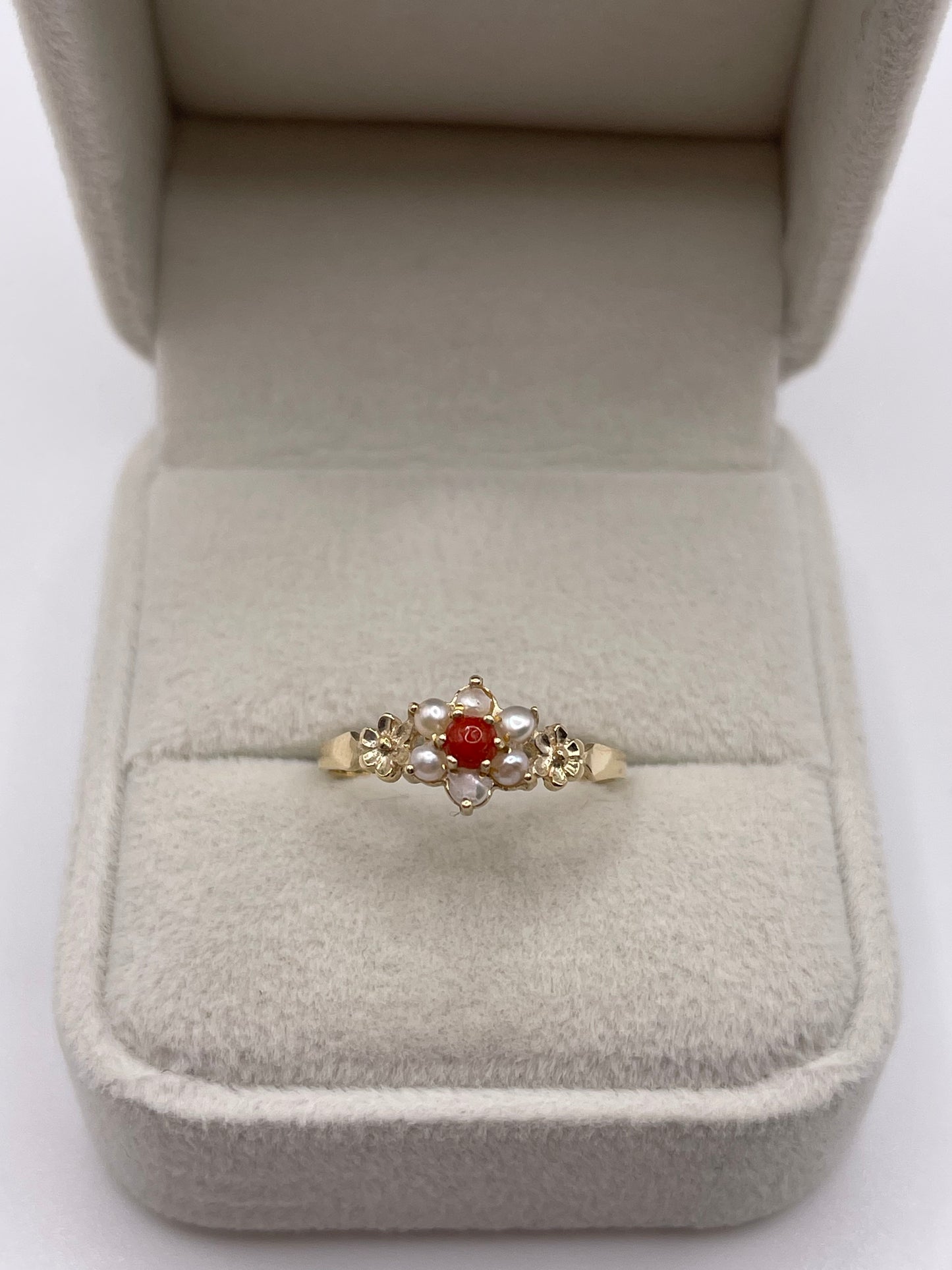 9ct gold coral and pearl ring