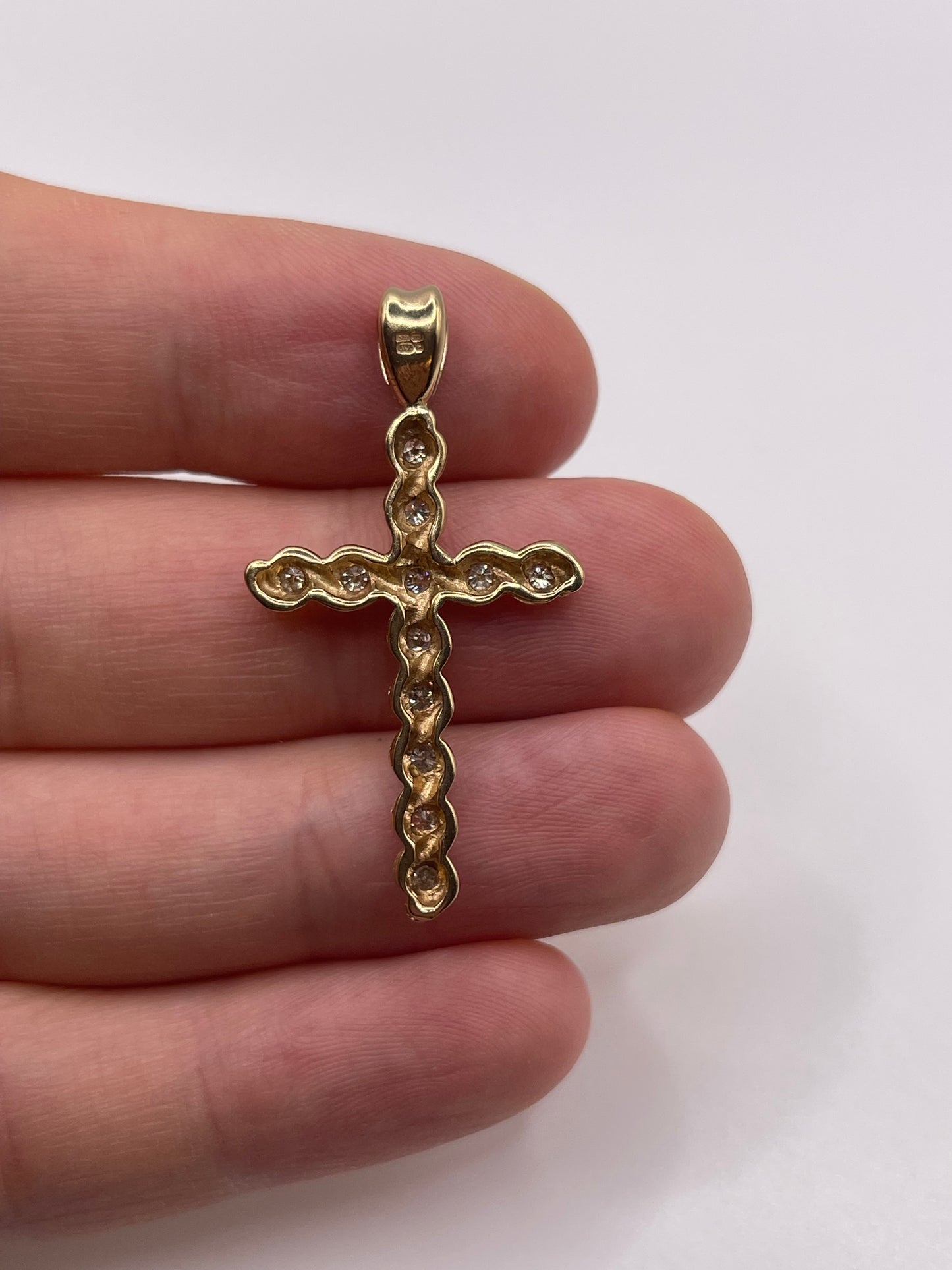 9ct gold diamond cross pendant