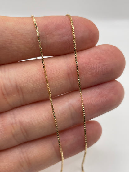 9ct gold chain E