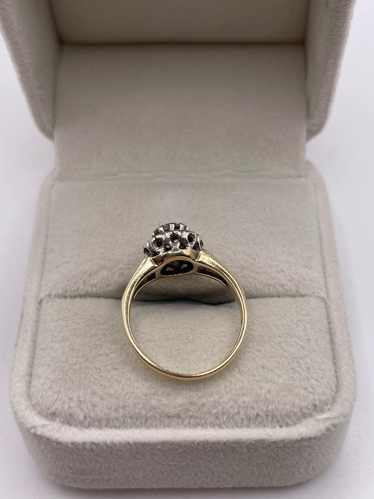 9ct gold diamond cluster ring