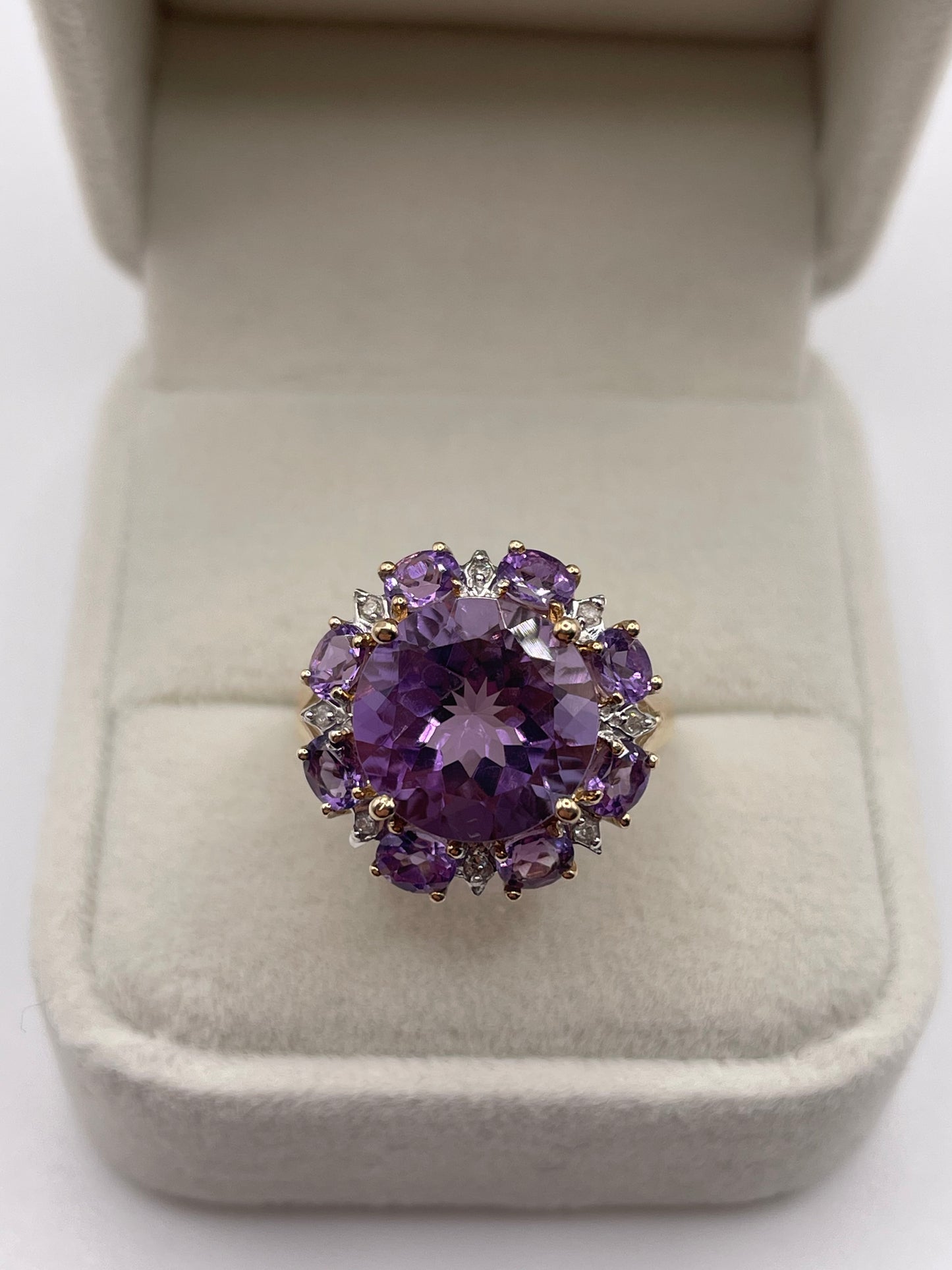 9ct gold amethyst and diamond ring
