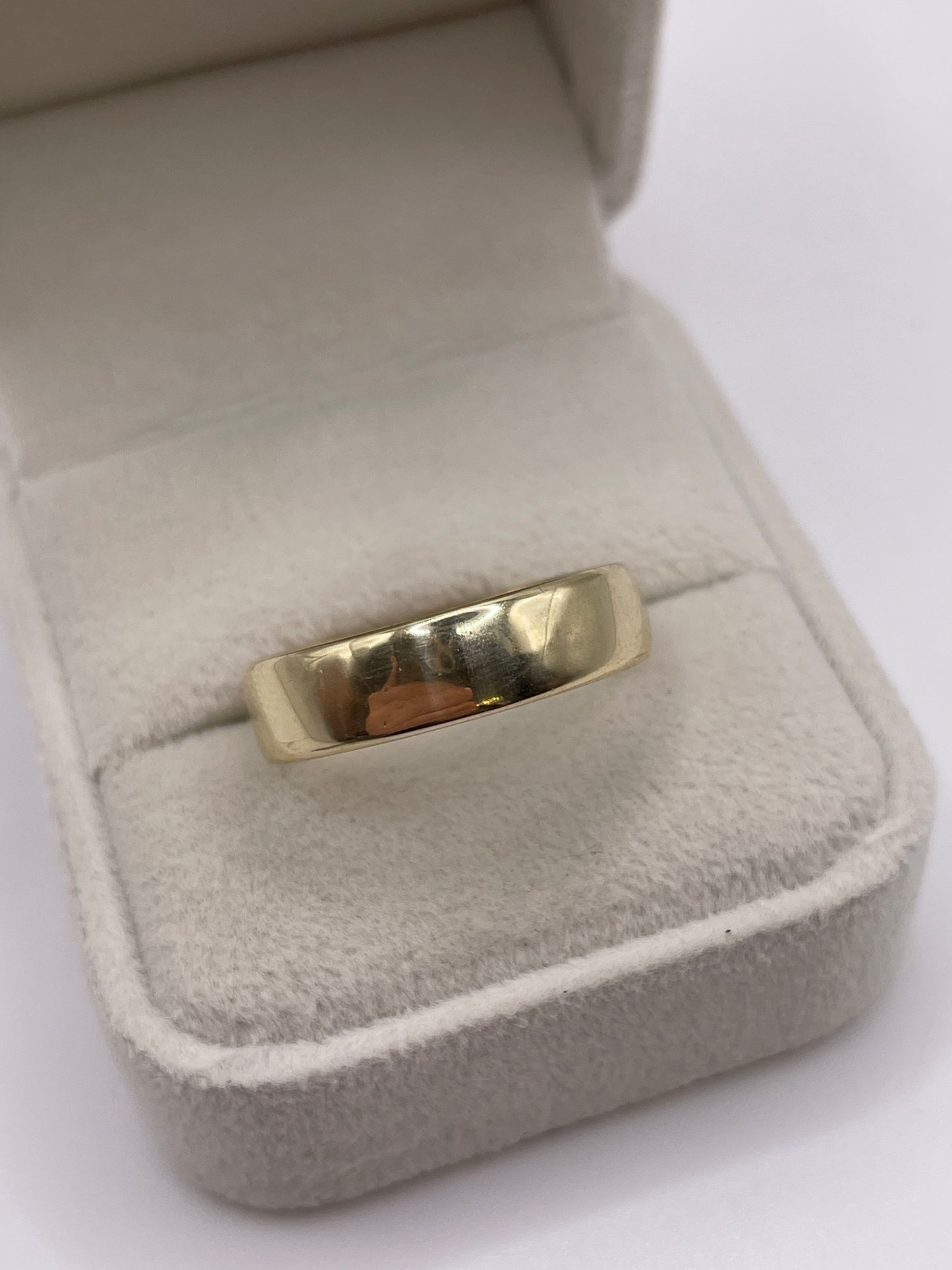 9ct gold band
