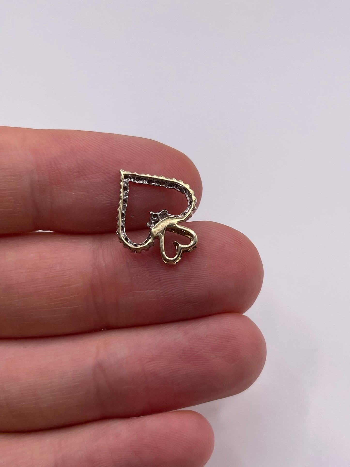 9ct gold diamond heart pendant
