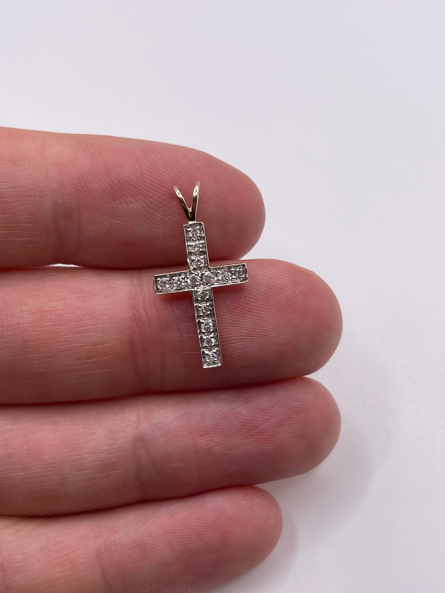 9ct gold diamond cross pendant