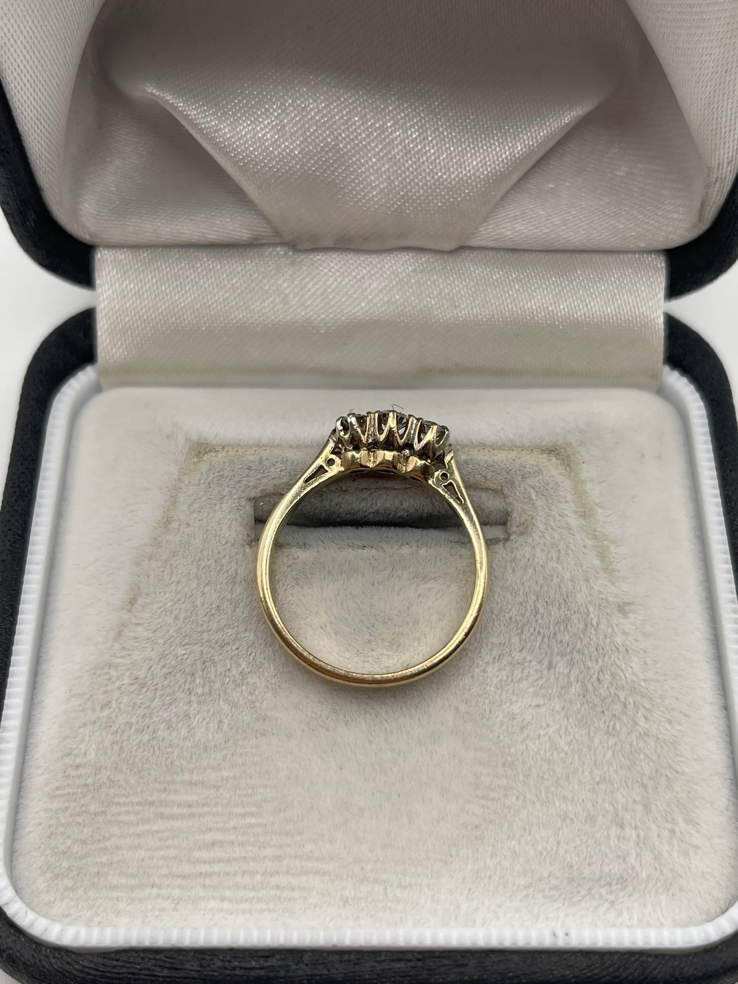 9ct gold 25 point diamond ring